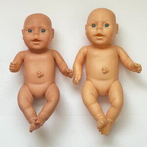 Lot 2 Vintage Lifelike Anatomically Correct Newborn 12 Inch Baby Doll Girl Twin
